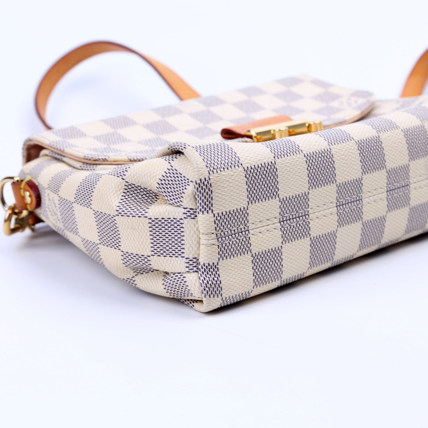 Louis-Vuitton Croisette Damier Azur