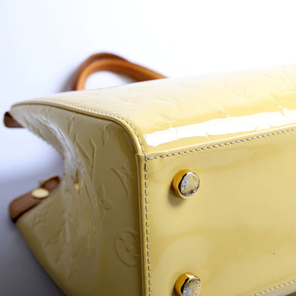 Louis-Vuitton Brea MM Vernis Yellow