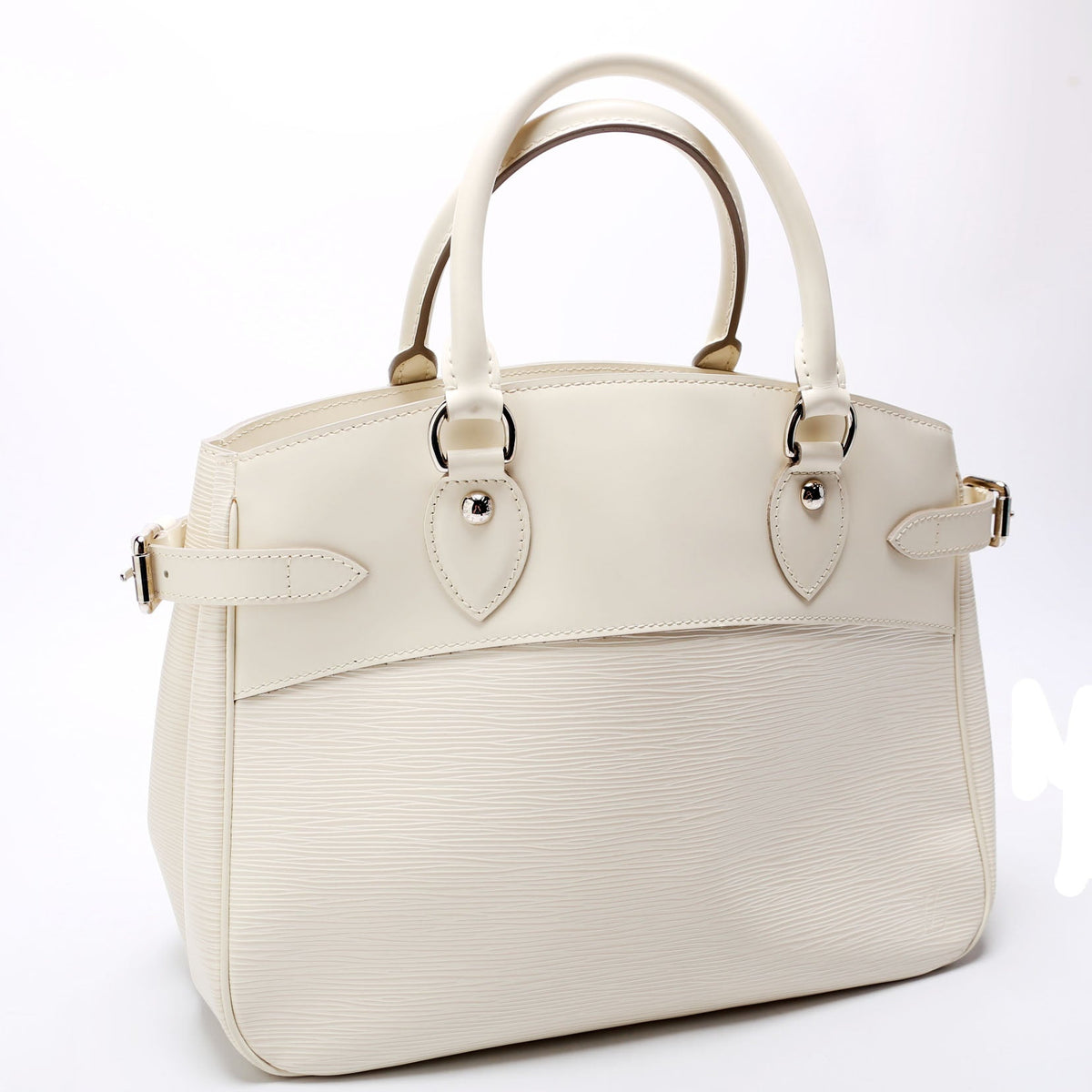 Louis-Vuitton Passy PM Epi White