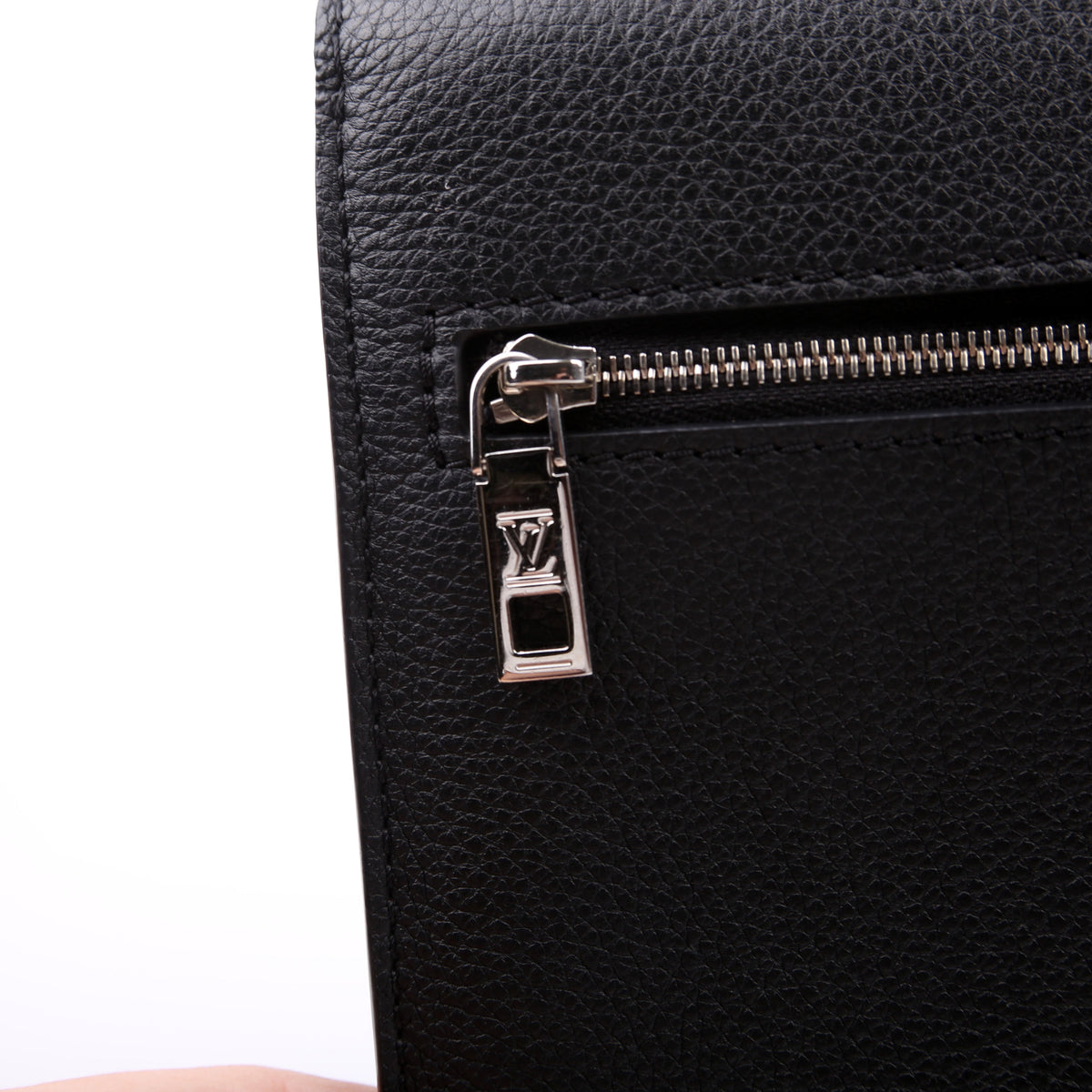 Louis-Vuitton Mylockme BB Black
