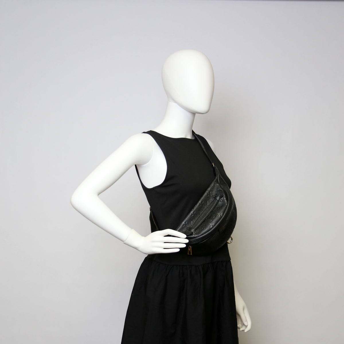 Louis-Vuitton Bumbag Empreinte Black