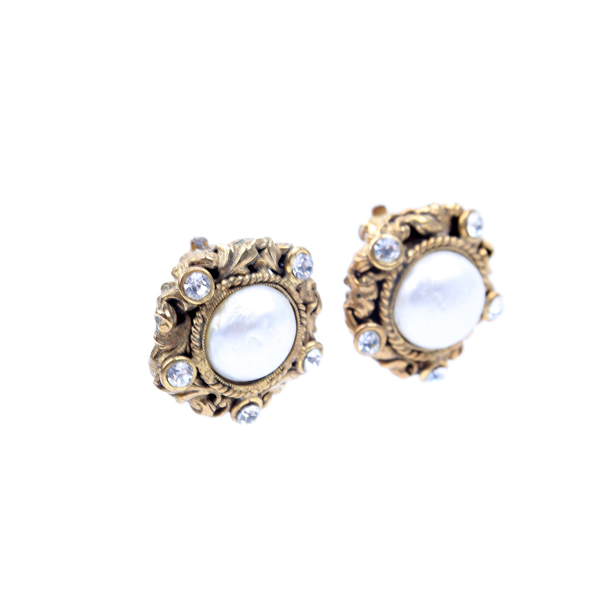 Chanel CC Rhinestone/Faux Pearl Clip On Vintage Earrings Gold