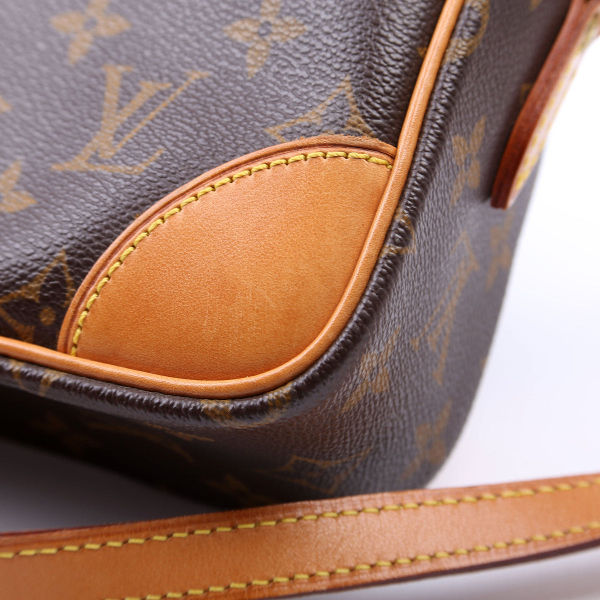 Louis-Vuitton Trocadero  Monogram