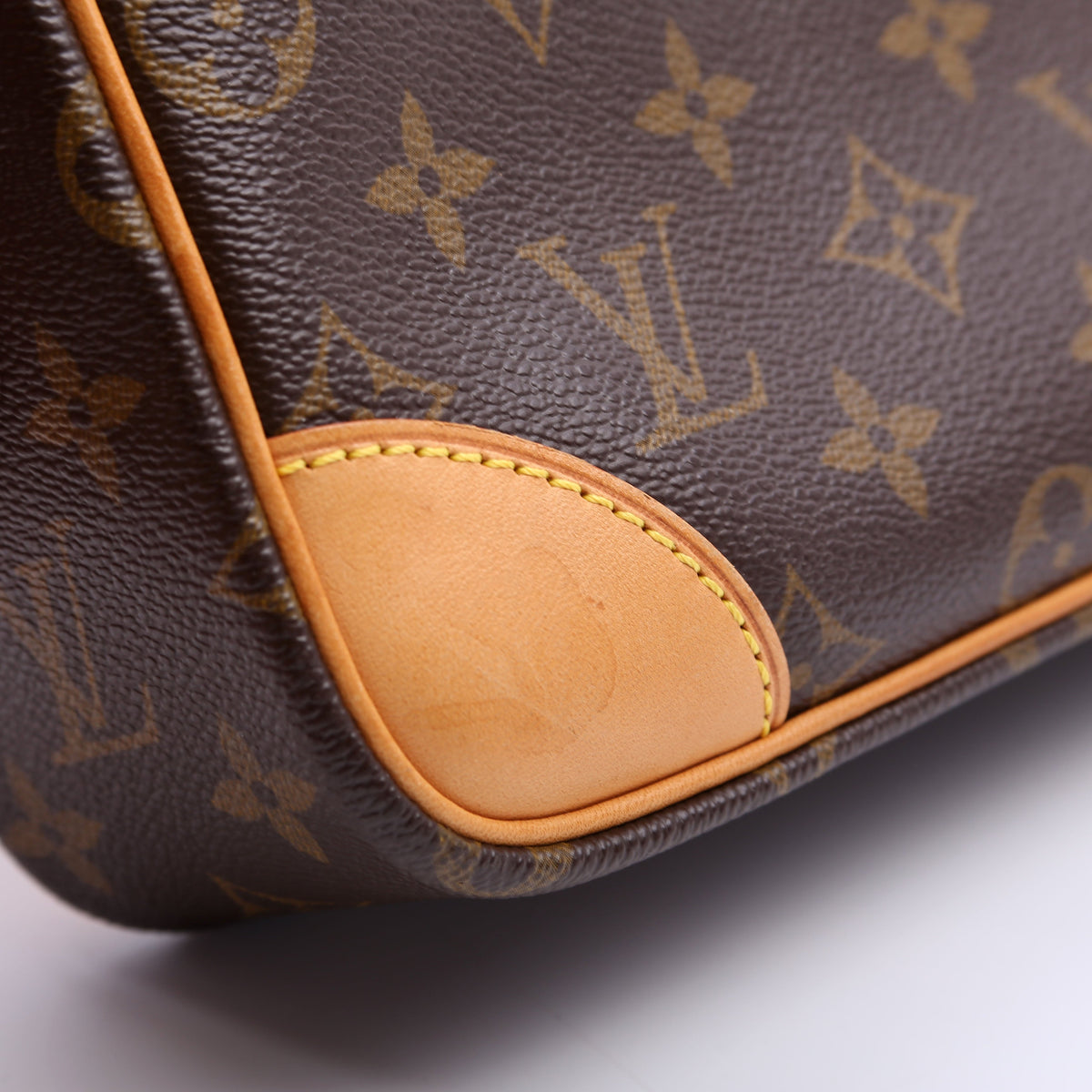 Louis-Vuitton Trocadero  Monogram