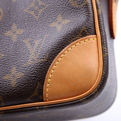 Louis-Vuitton Trocadero  Monogram