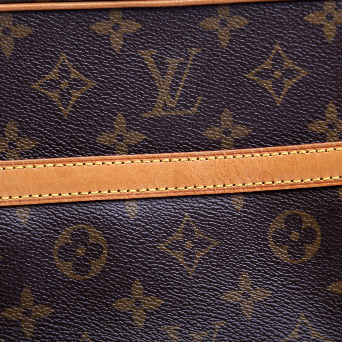 Louis-Vuitton Trocadero  Monogram
