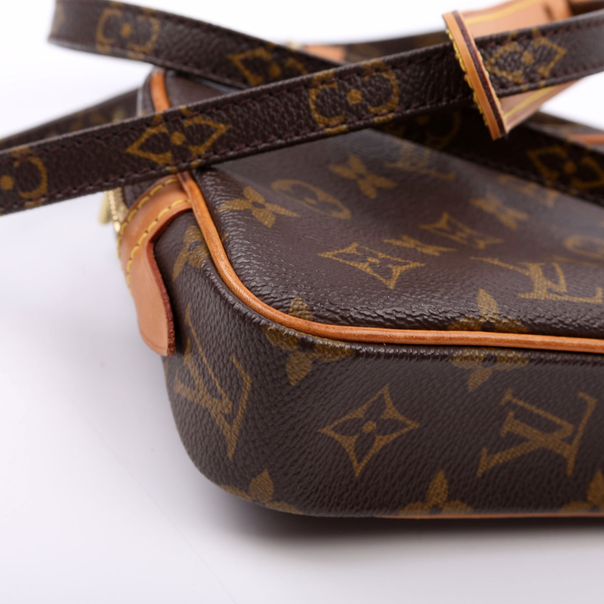 Louis-Vuitton Pochette Marly Bandouliere Monogram