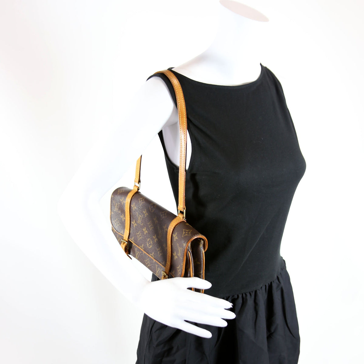 Louis-Vuitton Pochette Marelle MM Monogram