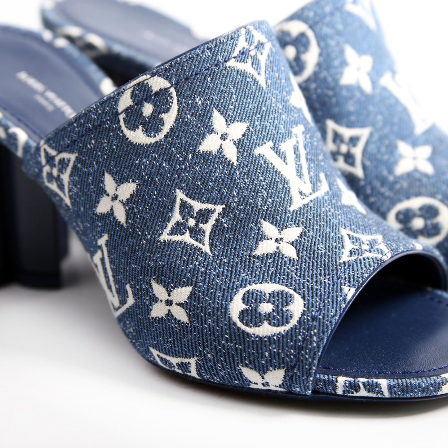 Louis-Vuitton Silhouette Denim Mules Size  Blue