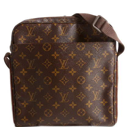 Louis-Vuitton Trotteur Beaubourg Monogram