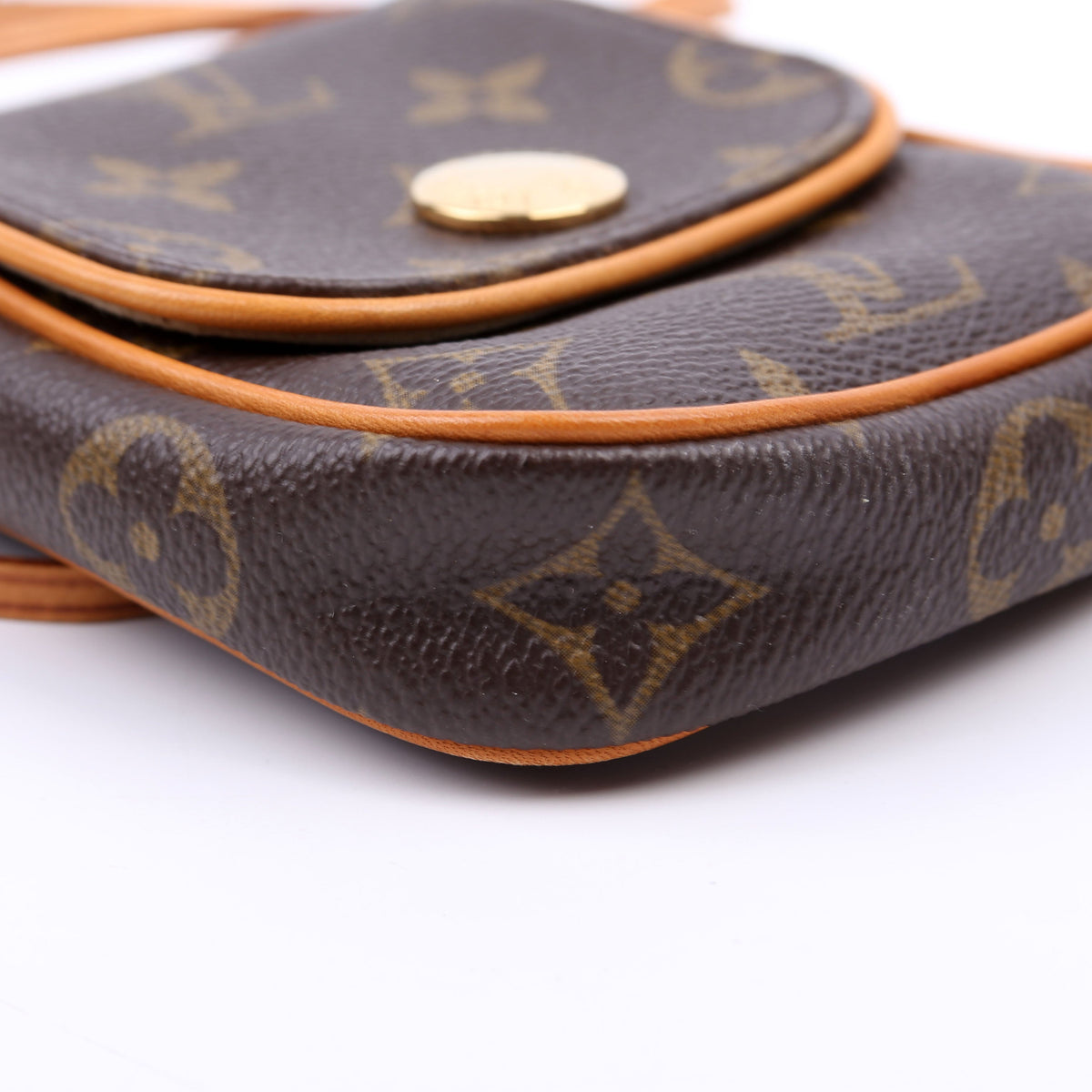 Louis-Vuitton Pochette Cancun Crossbody Monogram