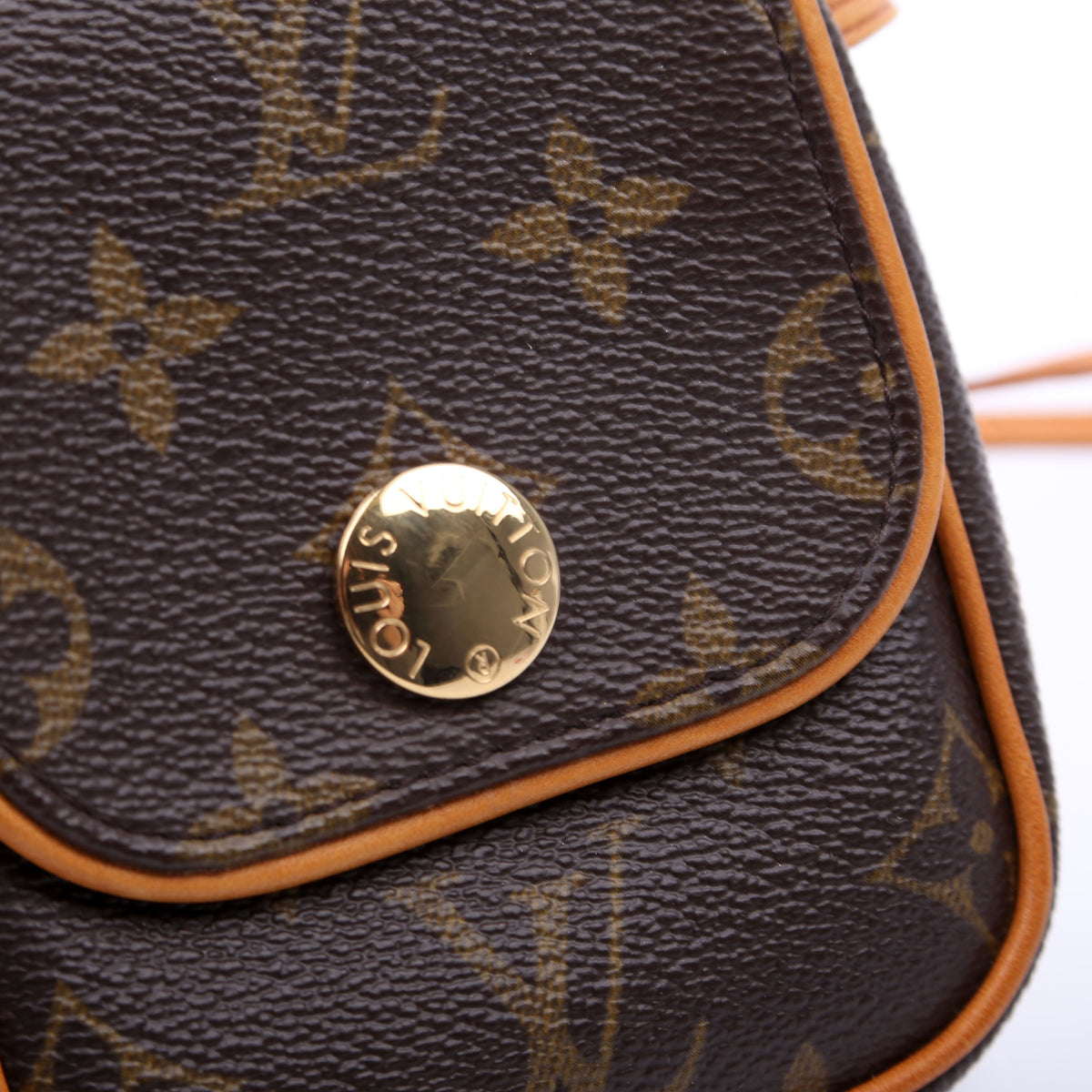 Louis-Vuitton Pochette Cancun Crossbody Monogram