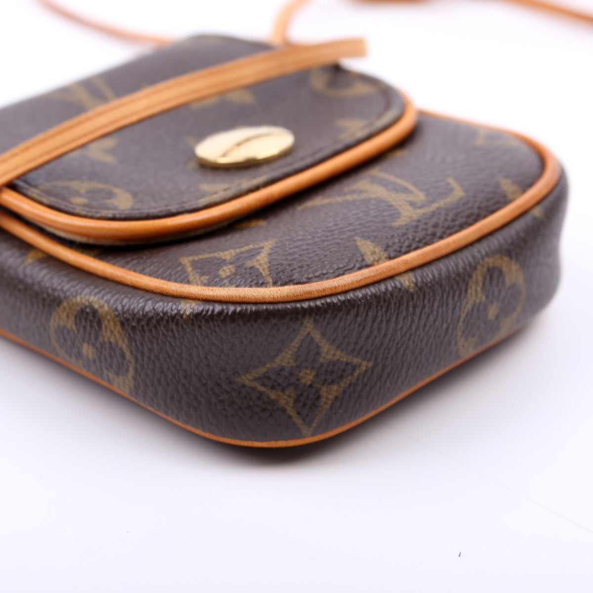 Louis-Vuitton Pochette Cancun Crossbody Monogram