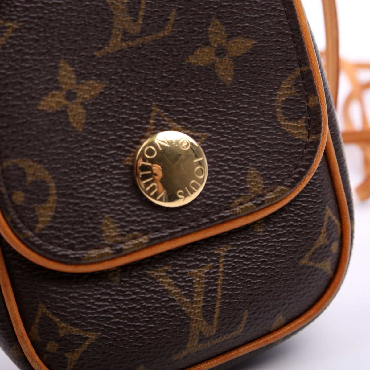 Louis-Vuitton Pochette Cancun Crossbody Monogram