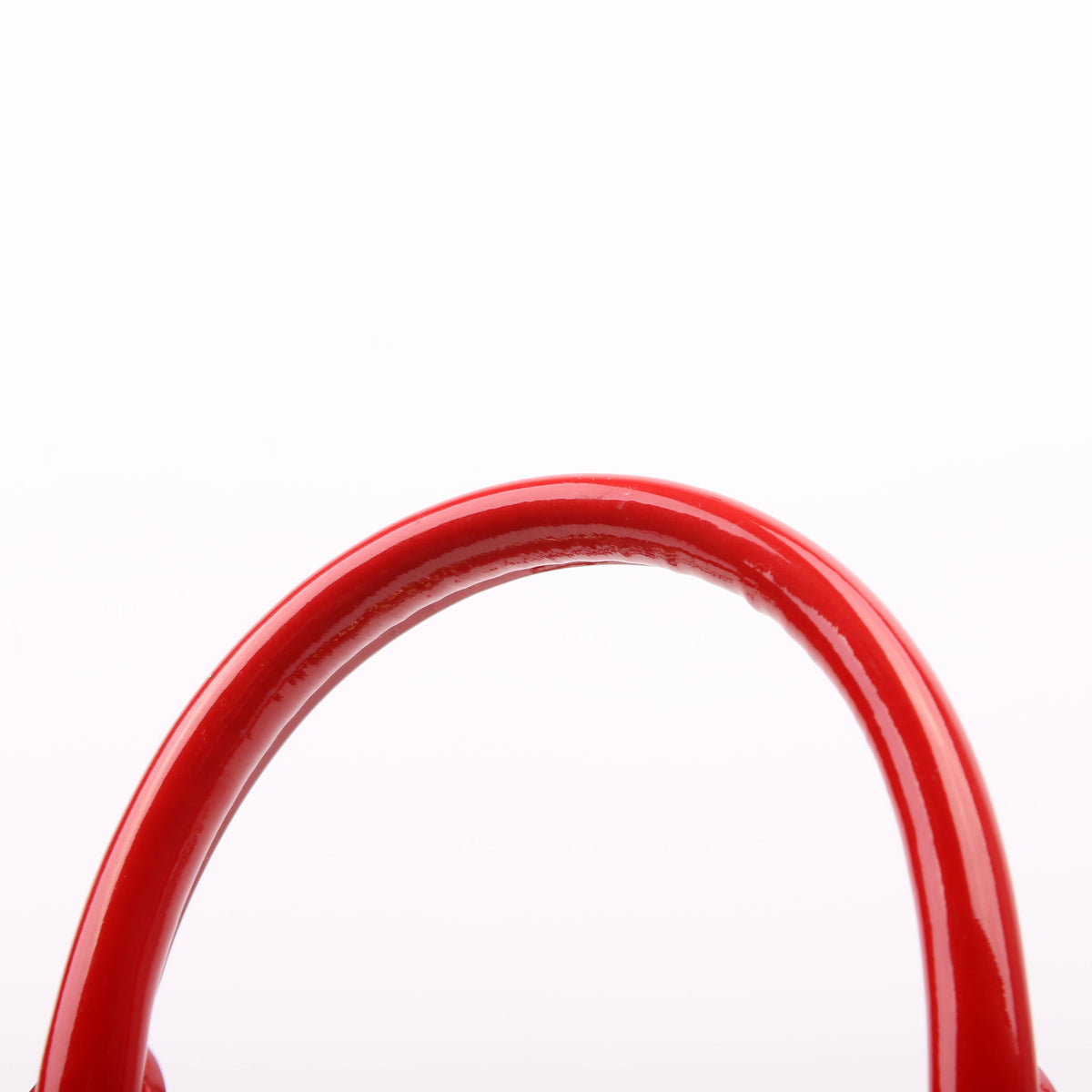 Louis-Vuitton Alma BB Vernis Red