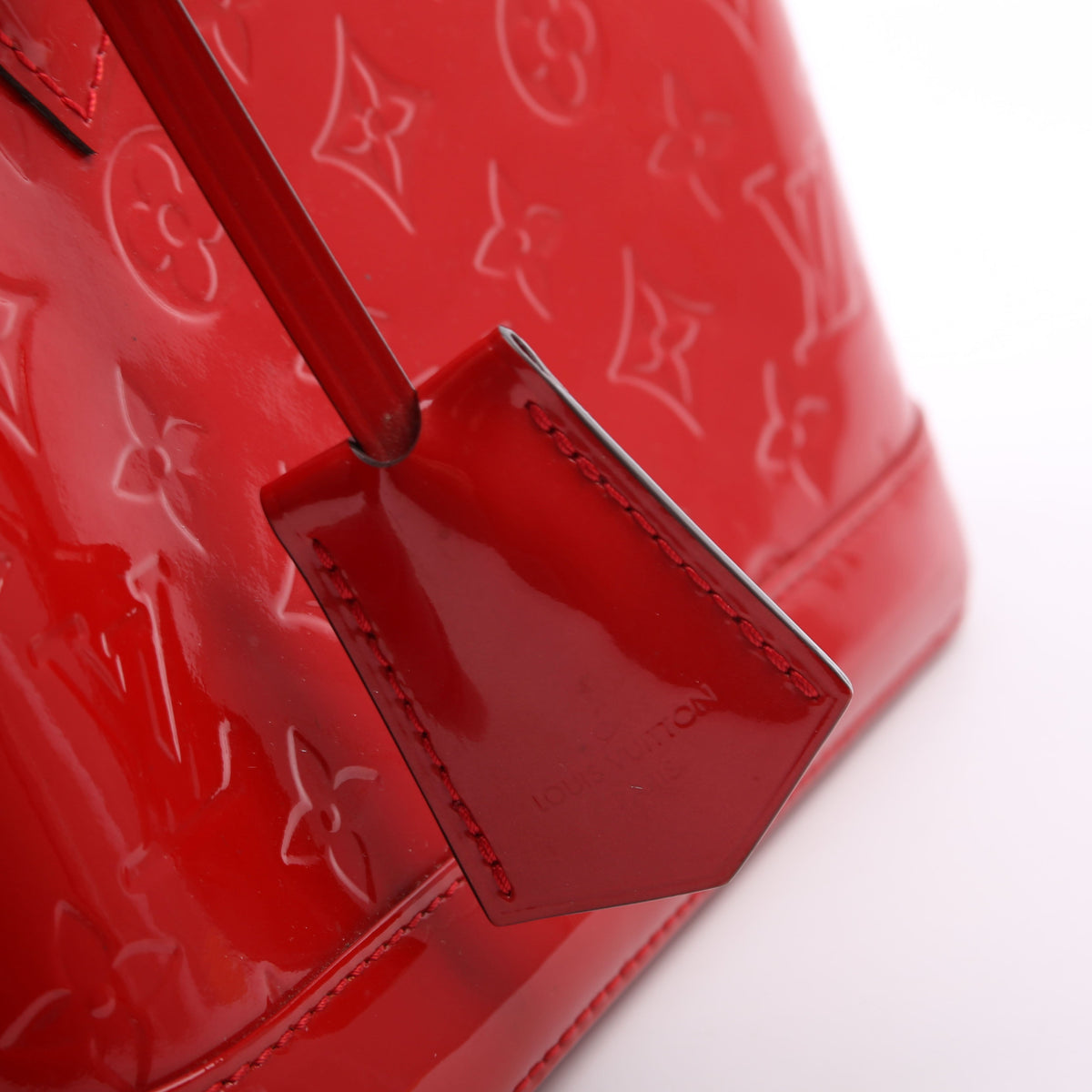 Louis-Vuitton Alma BB Vernis Red