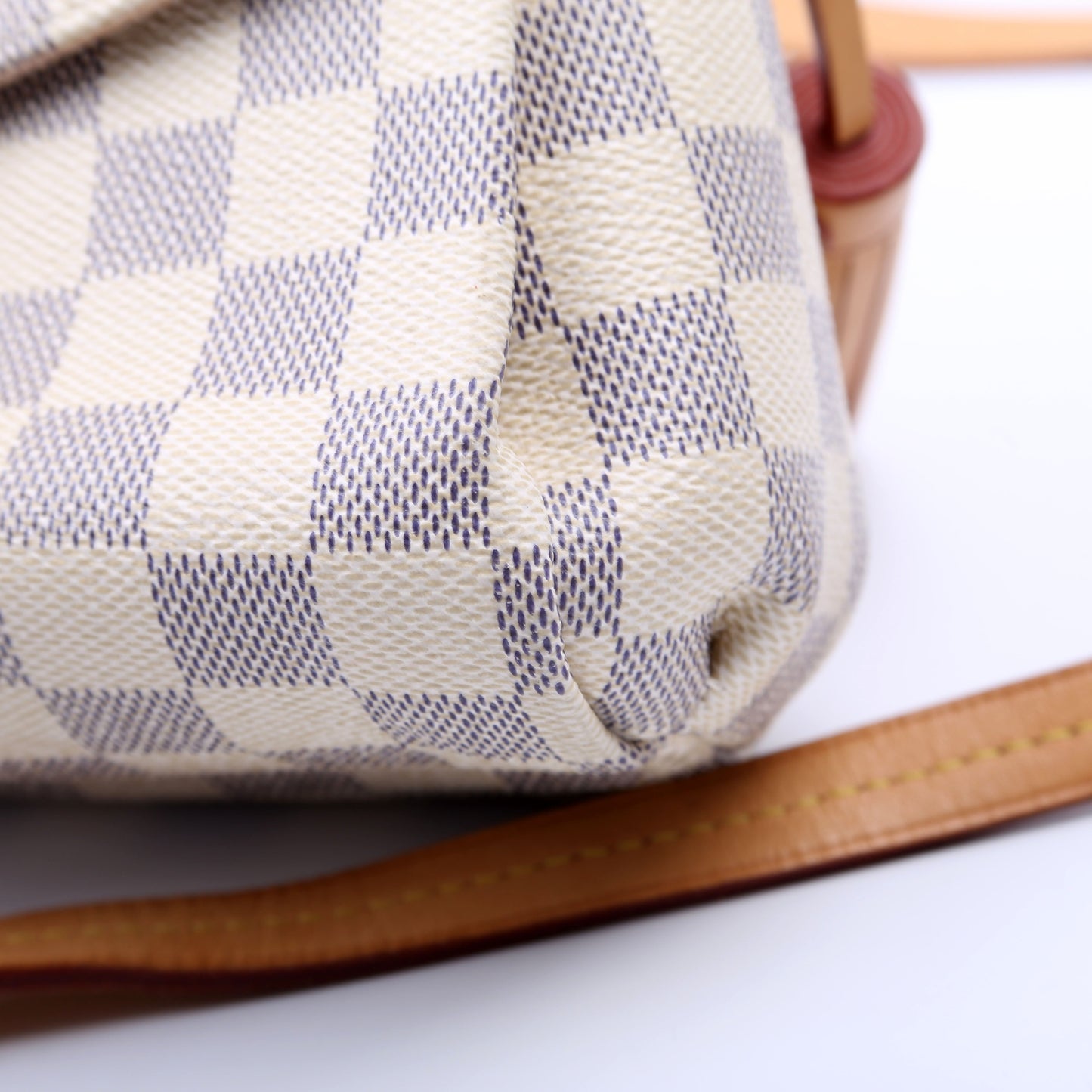 Louis-Vuitton Croisette Damier Azur