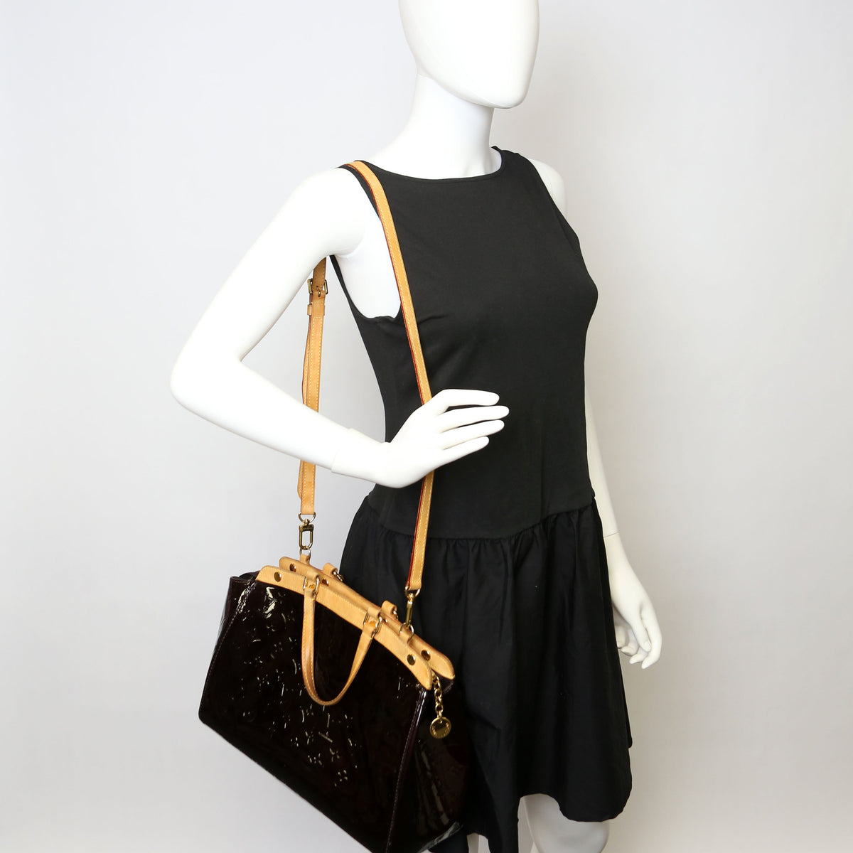 Louis-Vuitton Brea PM Vernis Burgundy