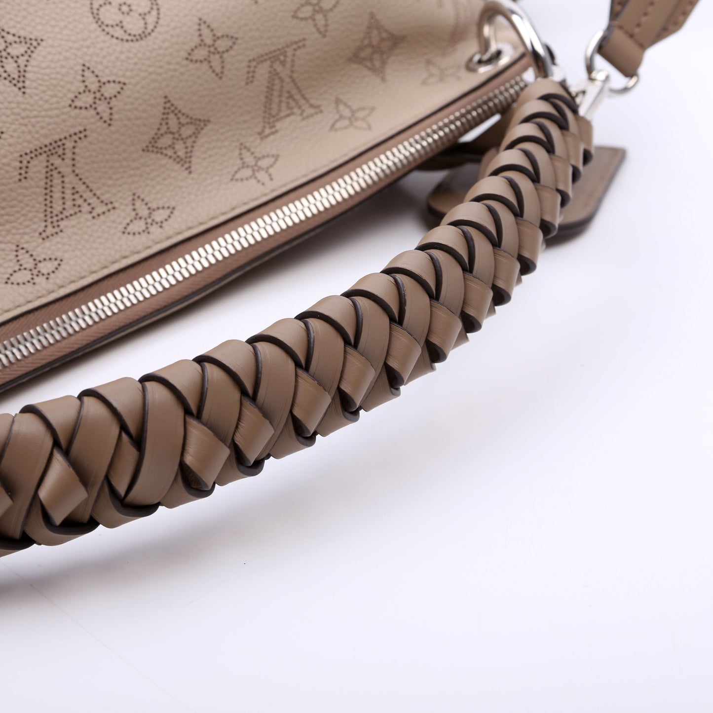 Louis-Vuitton Beaubourg Hobo MM Mahina Taupe