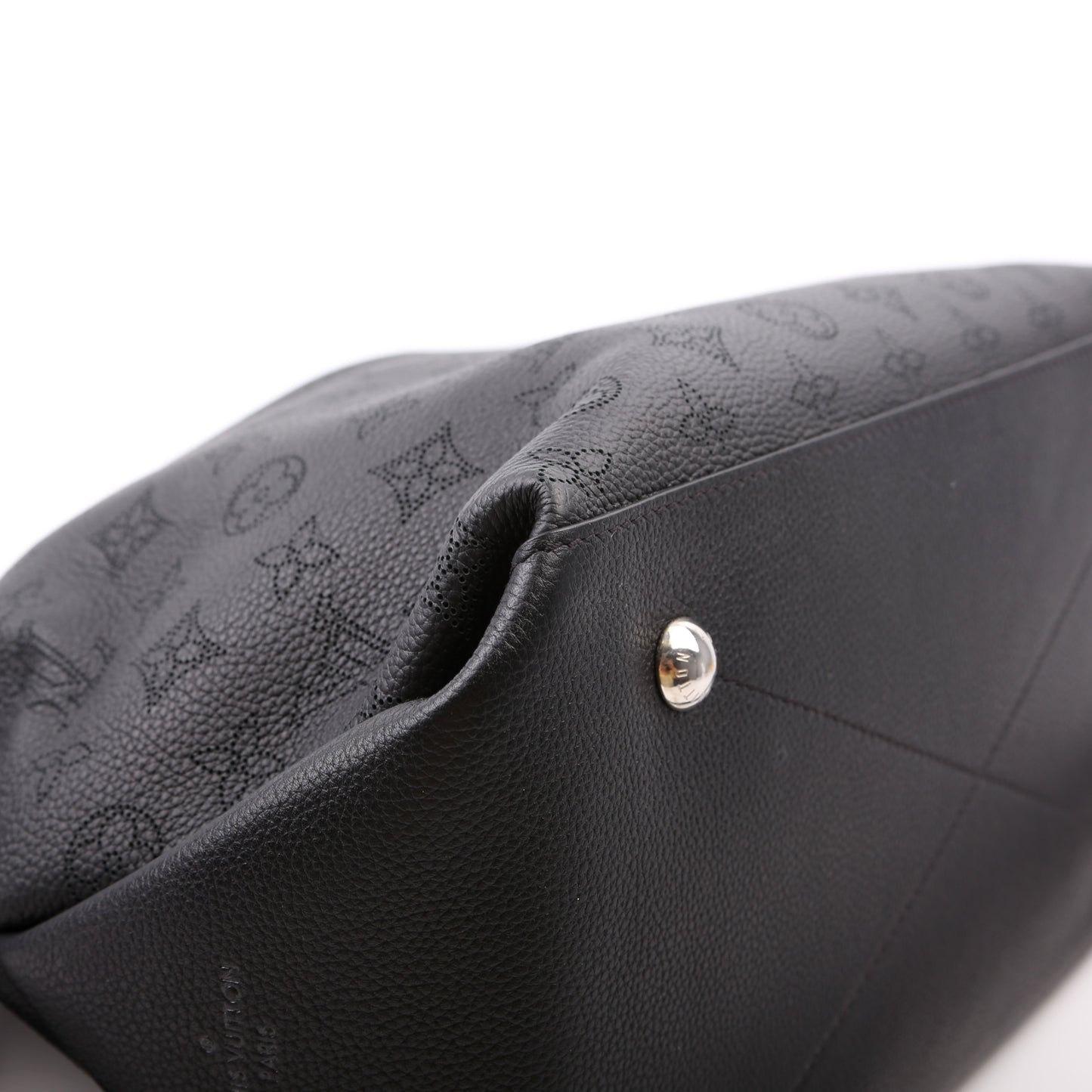 Louis-Vuitton Beaubourg Hobo MM Mahina Black