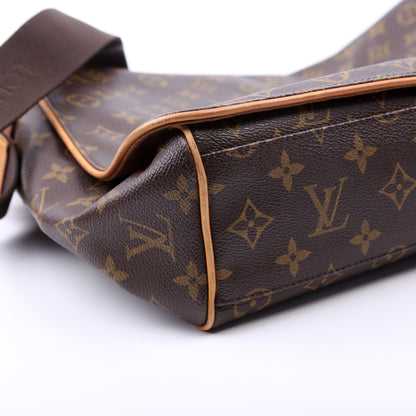Louis-Vuitton Abbesses Monogram
