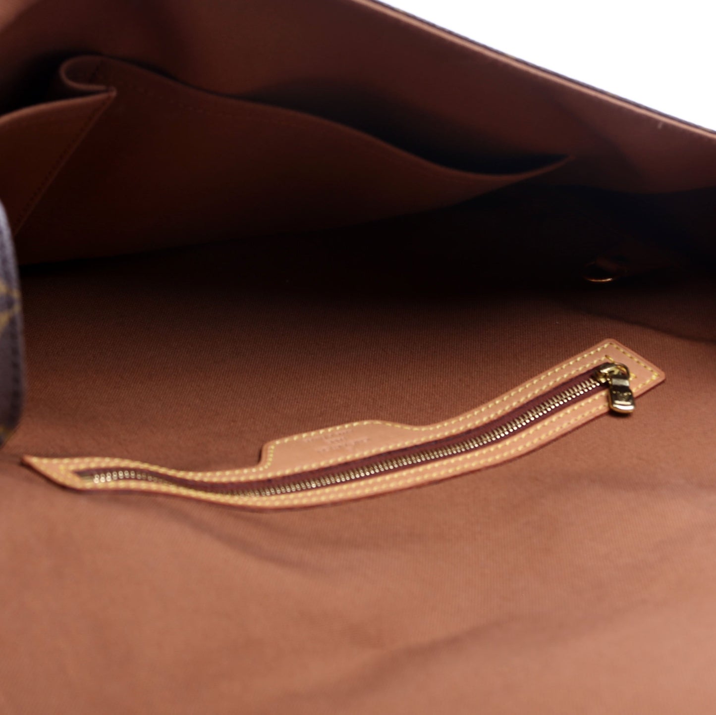 Louis-Vuitton Abbesses Monogram