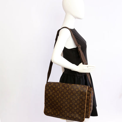 Louis-Vuitton Abbesses Monogram