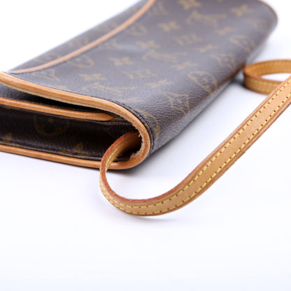 Louis-Vuitton Pochette Twin GM Monogram
