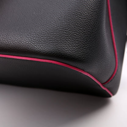 Louis-Vuitton Lockme Bucket Bag Black/Pink