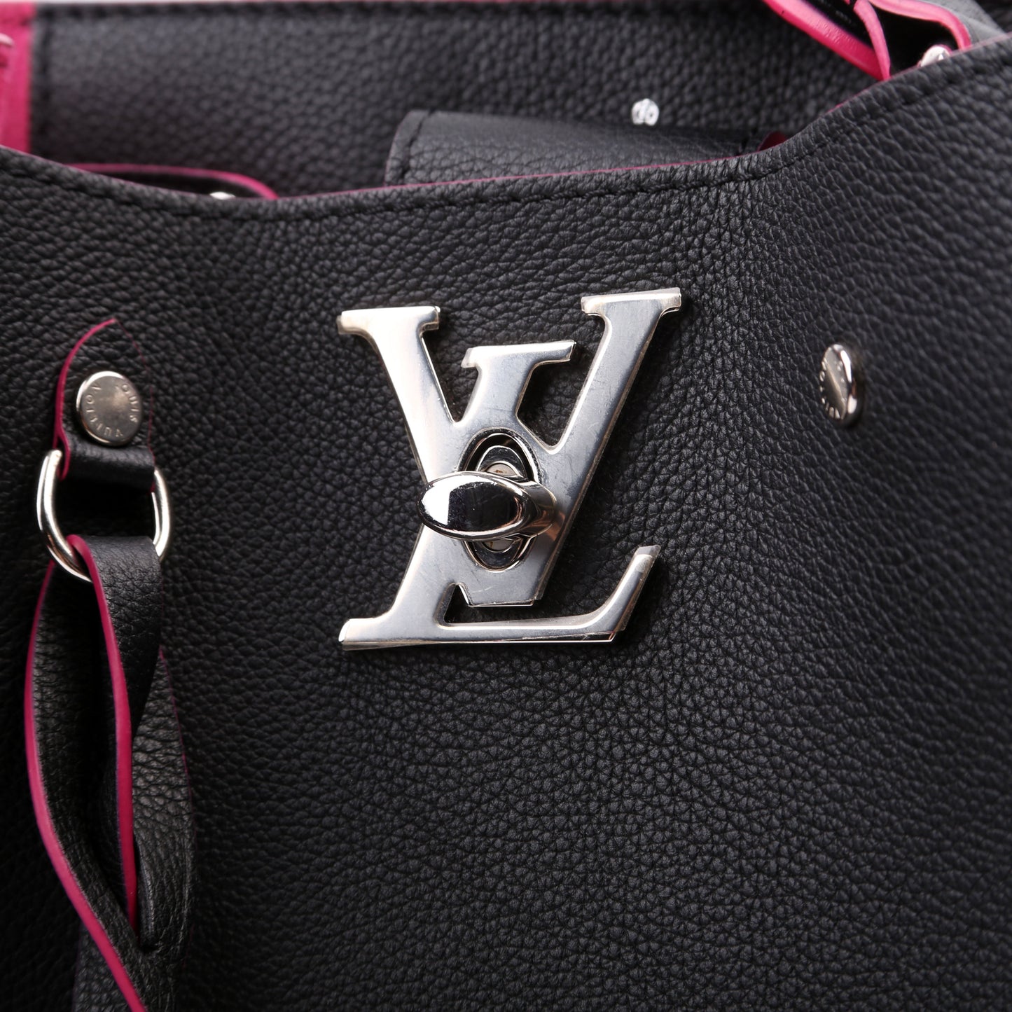 Louis-Vuitton Lockme Bucket Bag Black/Pink
