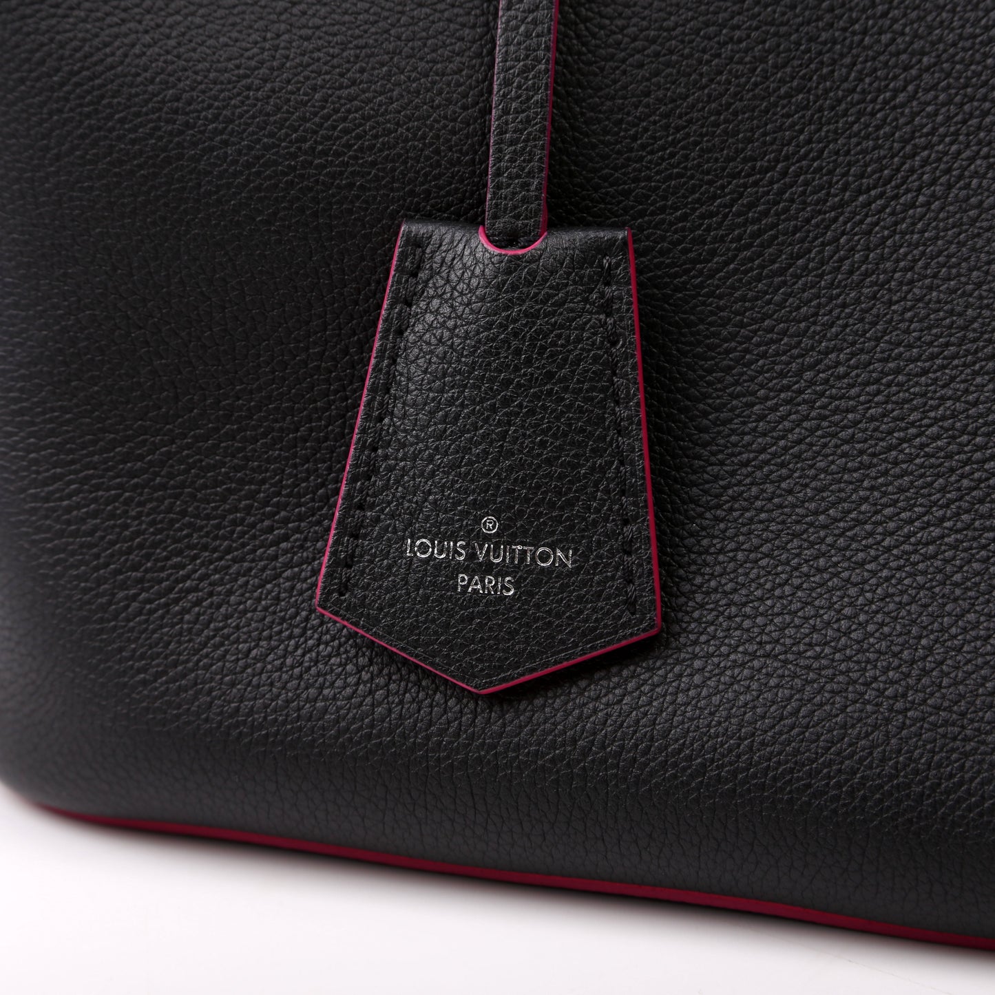 Louis-Vuitton Lockme Bucket Bag Black/Pink