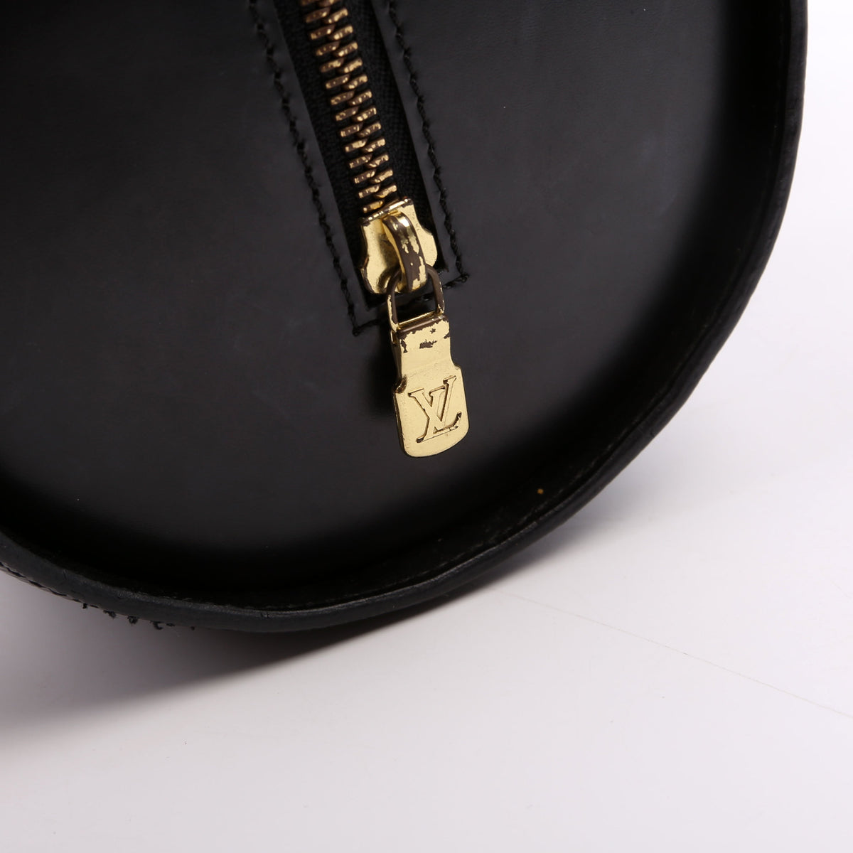 Louis-Vuitton Soufflot Epi Black