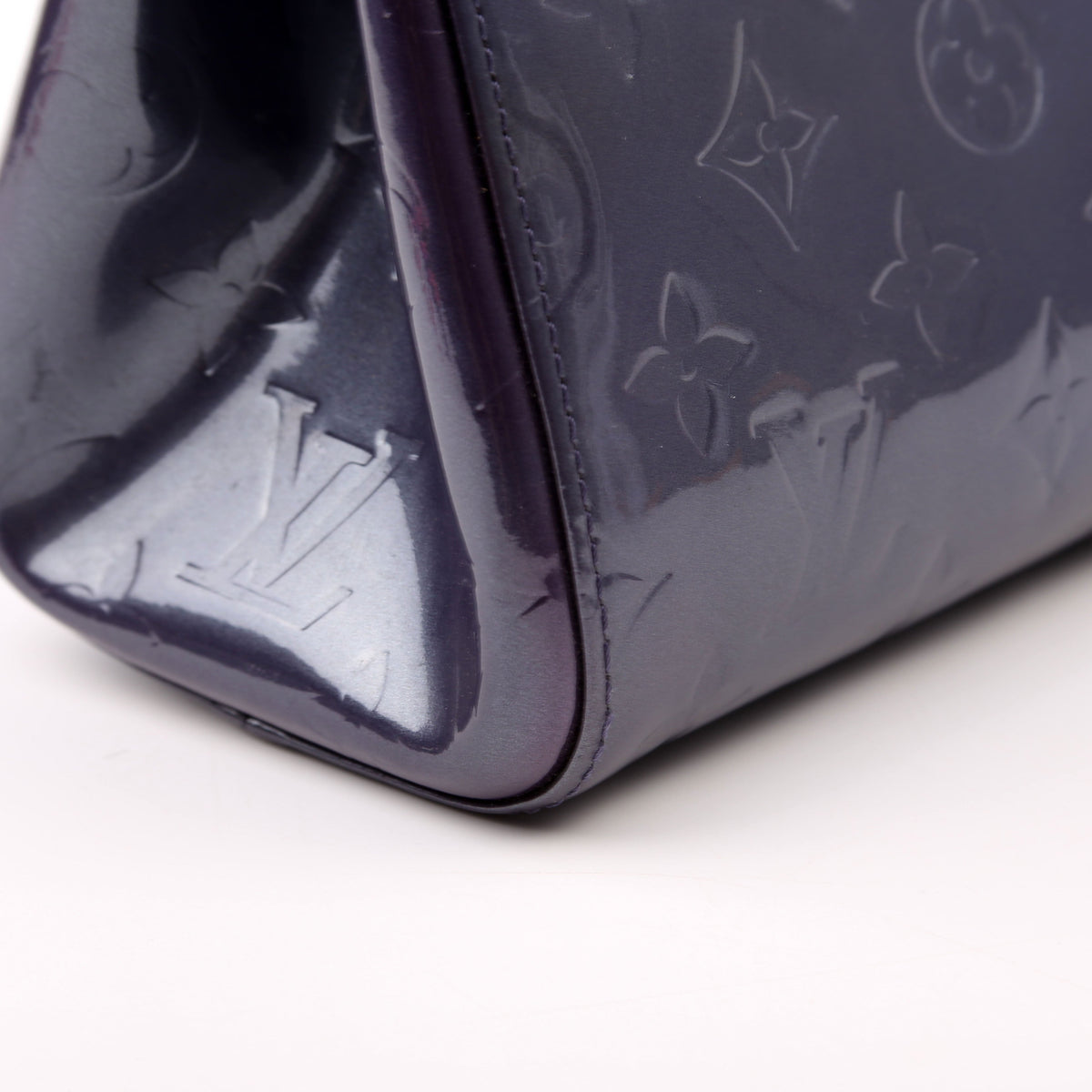 Louis-Vuitton Roxbury Drive Vernis Purple