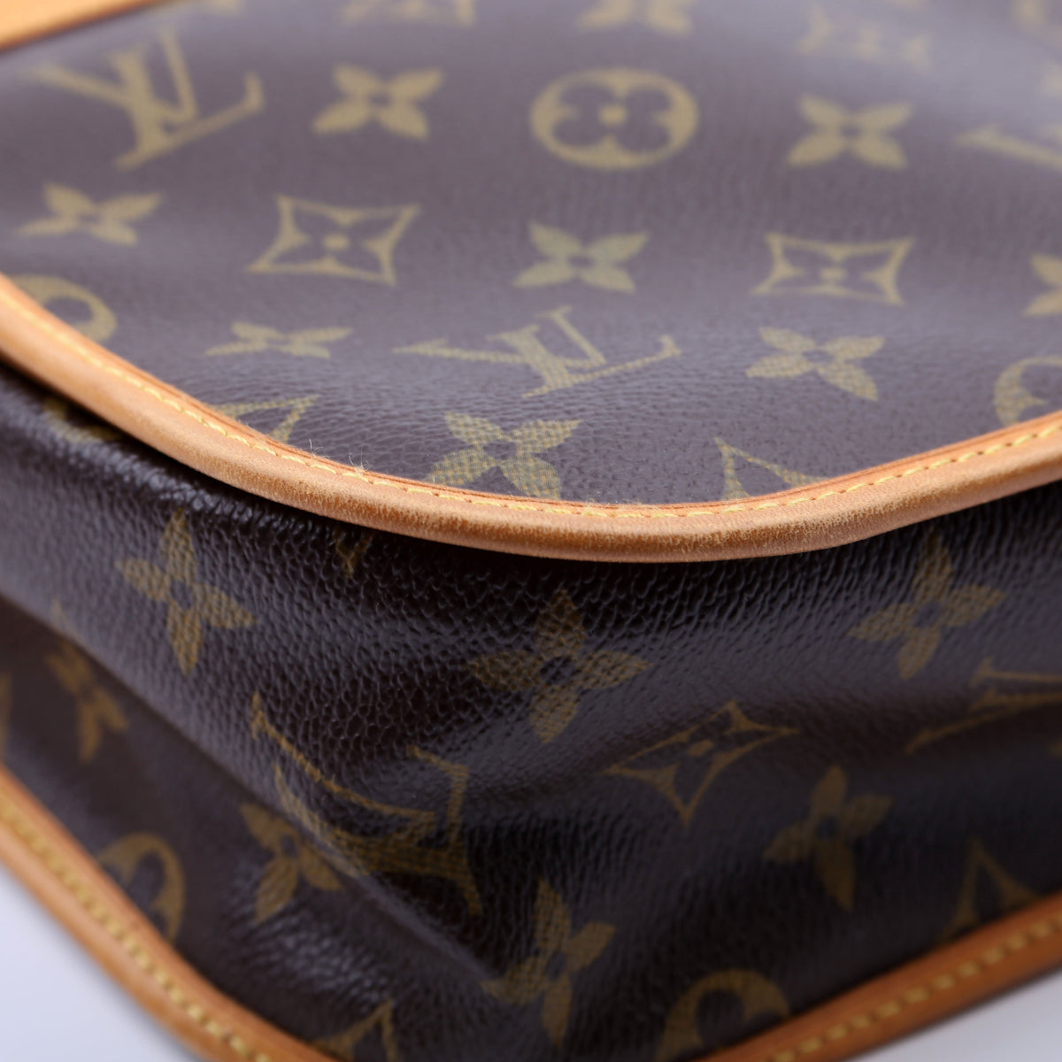 Louis-Vuitton Bosphore Messenger PM