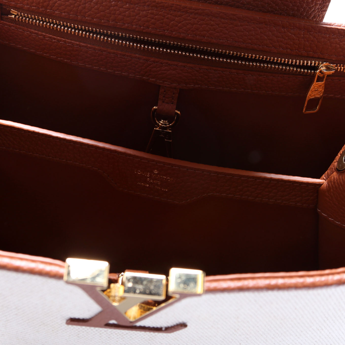 Louis-Vuitton Capucines MM Taurillon Canvas Brown/Beige