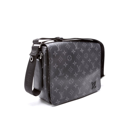 Louis-Vuitton District PM Monogram Eclipse NV Black