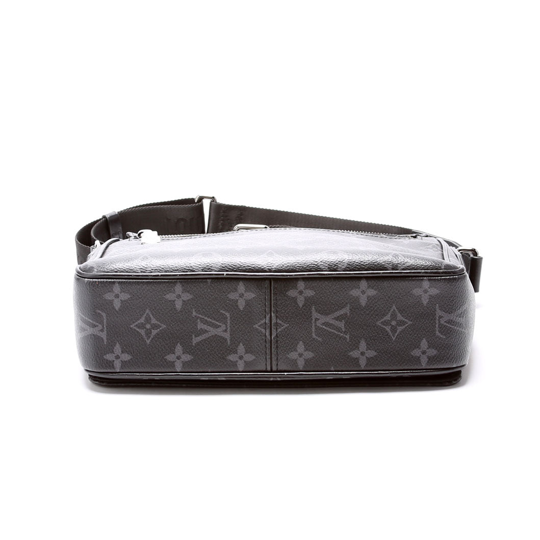 Louis-Vuitton District PM Monogram Eclipse NV Black