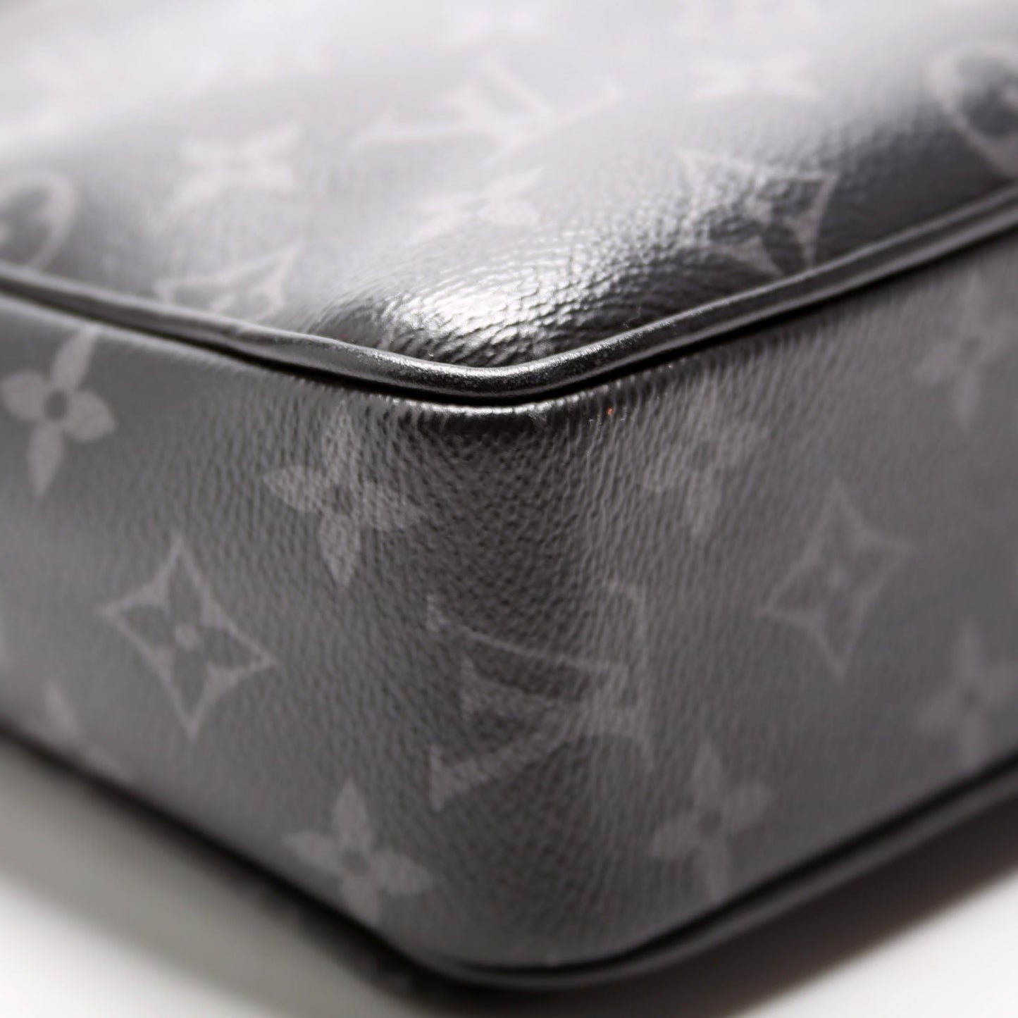 Louis-Vuitton District PM Monogram Eclipse NV Black