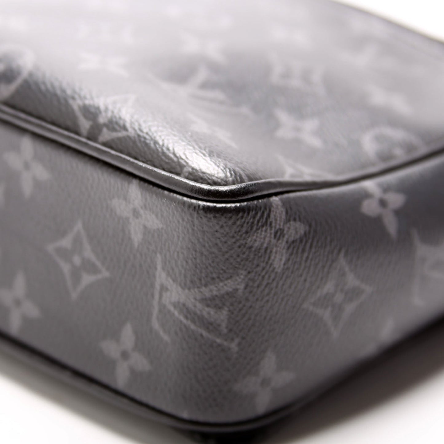 Louis-Vuitton District PM Monogram Eclipse NV Black