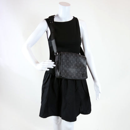 Louis-Vuitton District PM Monogram Eclipse NV Black