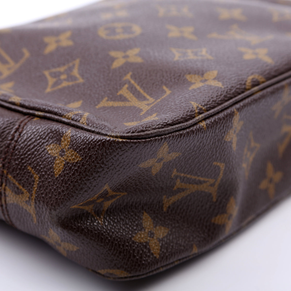 Louis-Vuitton Trousse Toilette  Monogram