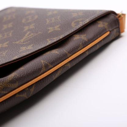 Louis-Vuitton Musette Salsa Short Monogram