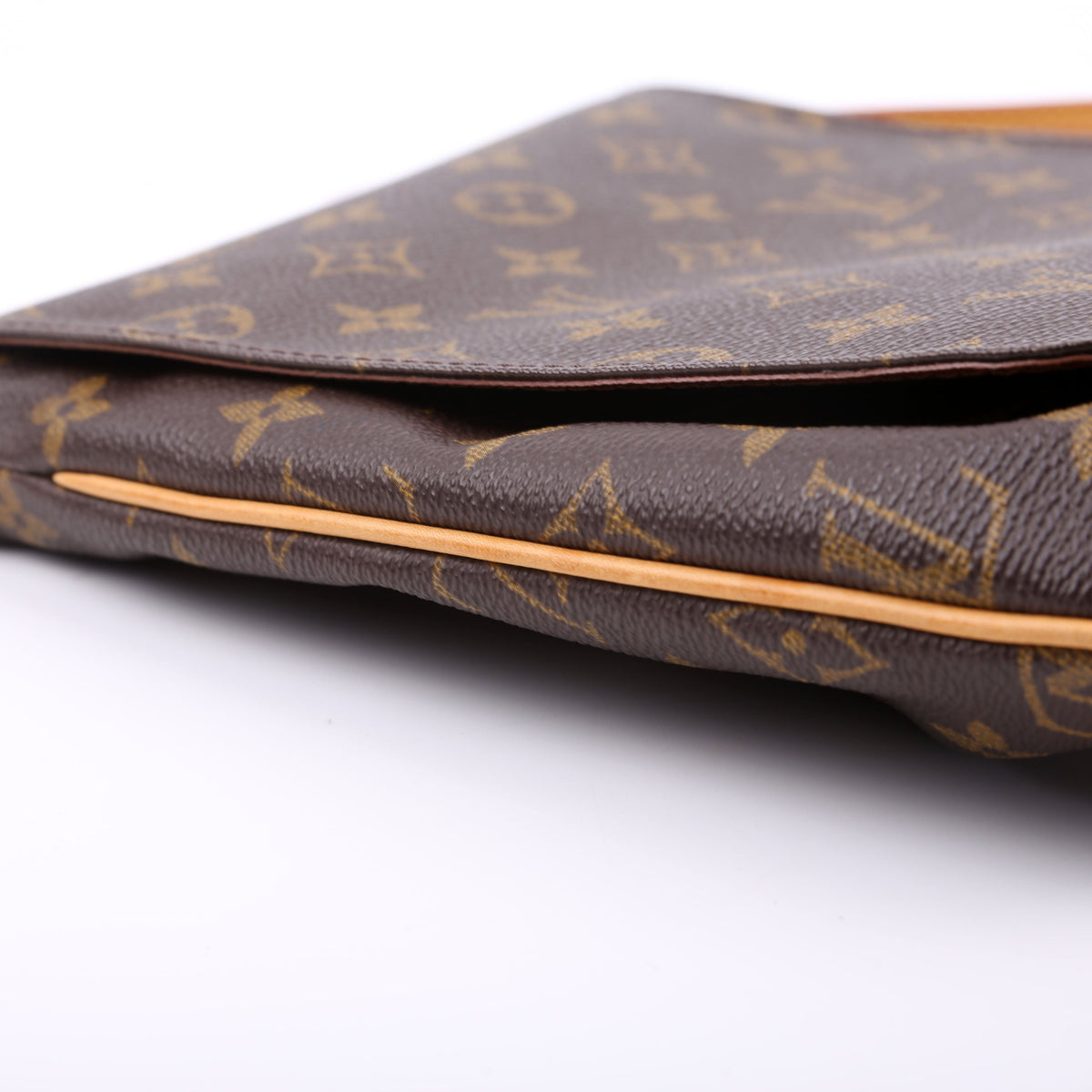 Louis-Vuitton Musette Salsa Short Monogram