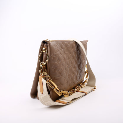 Louis-Vuitton Coussin MM Lambskin Taupe