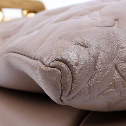 Louis-Vuitton Coussin MM Lambskin Taupe