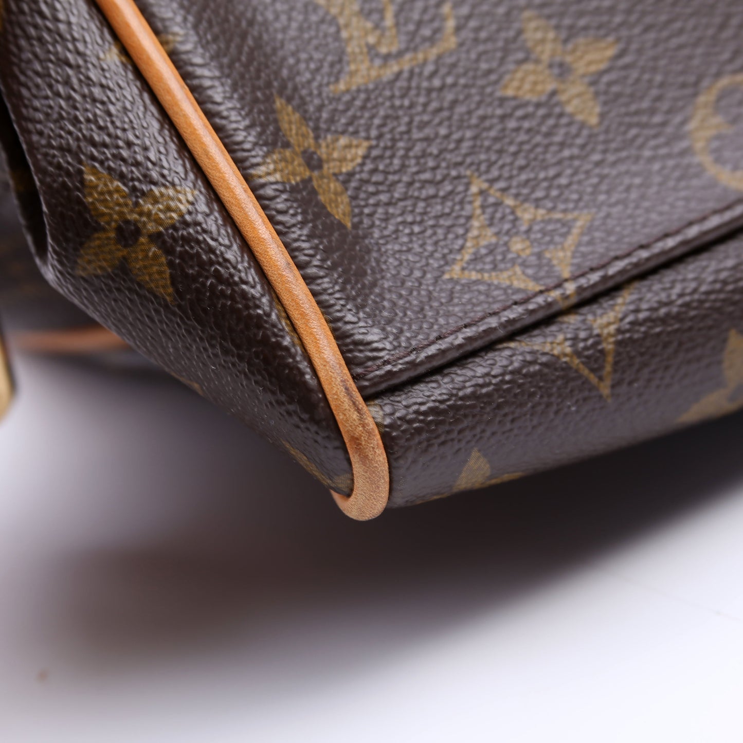 Louis-Vuitton Manhattan GM Monogram