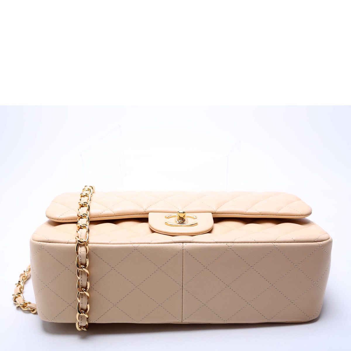 Chanel Classic Flap Jumbo Lambskin 21-24M Beige
