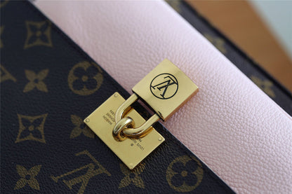 The Franco Shops - Louis Vuittons  - 7857
