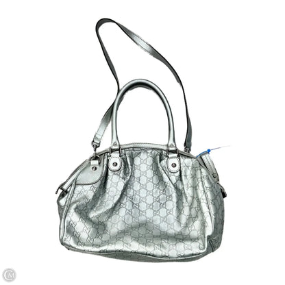 Handbag Luxury Designer By Gucci, Size: Medium