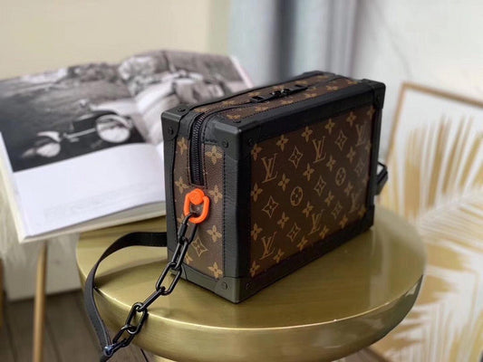 Franco Shops - Louis Vuittons  - 15587